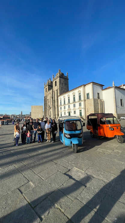 🛺 Your private chauffeur in Porto — with a true local touch.