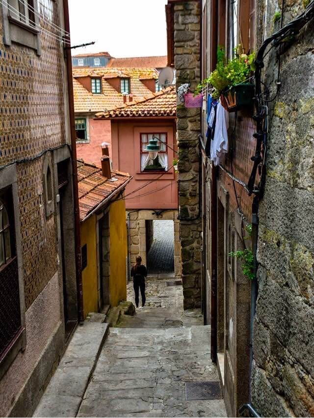 🏛️ Porto Architectural Time Travel