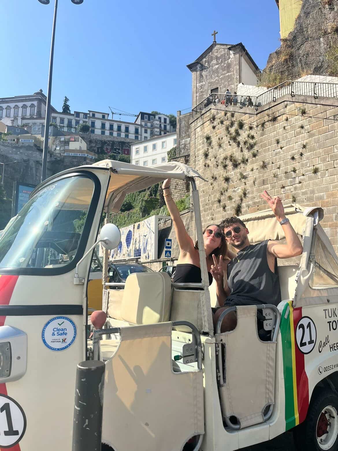 💘 Golden Hour Lovers Experience – Porto & Gaia