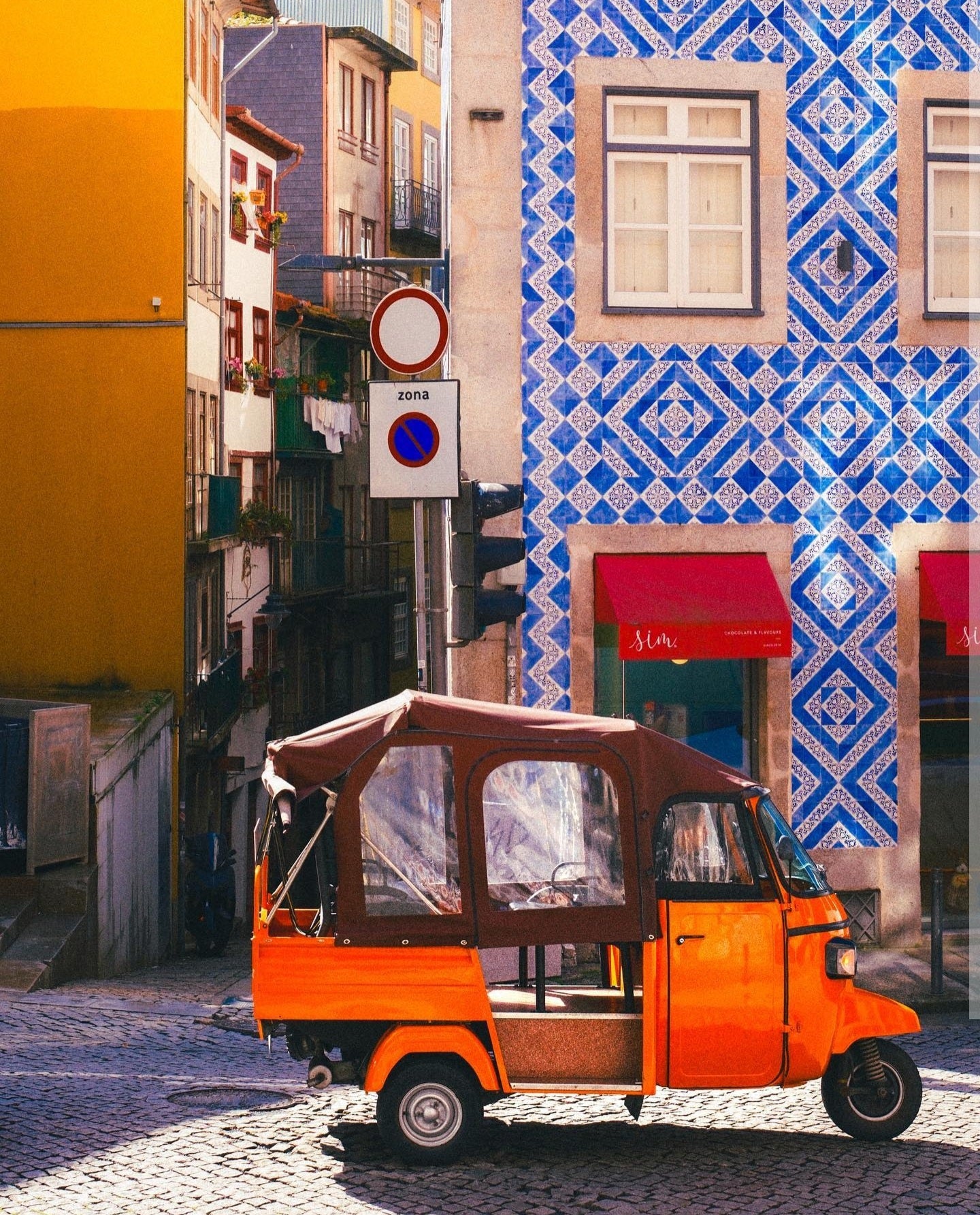 🏛️ Porto Architectural Time Travel